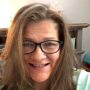 Meet your Posher, Teresa